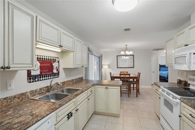 426 Chestnut Ave NW, Port Charlotte, FL 33952