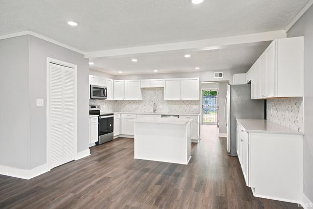 1621 Herndon Drive, Evansville, IN 47711