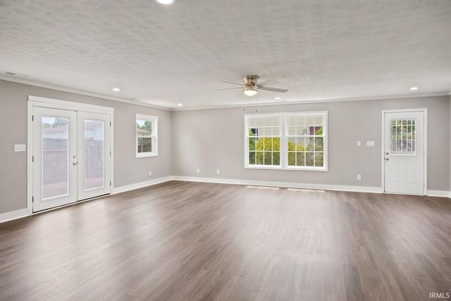 1621 Herndon Drive, Evansville, IN 47711