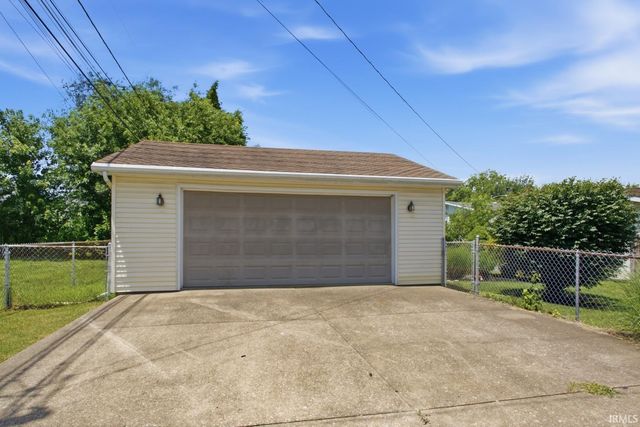 1621 Herndon Drive, Evansville, IN 47711