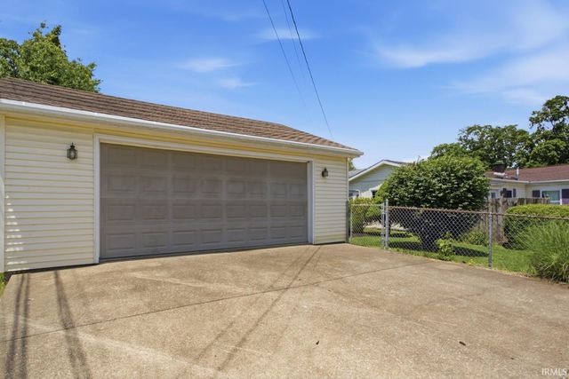 1621 Herndon Drive, Evansville, IN 47711
