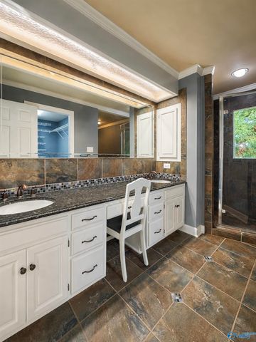 2804 Hunterwood Drive SE, Decatur, AL 35603