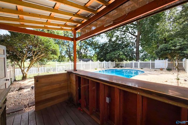 2804 Hunterwood Drive SE, Decatur, AL 35603