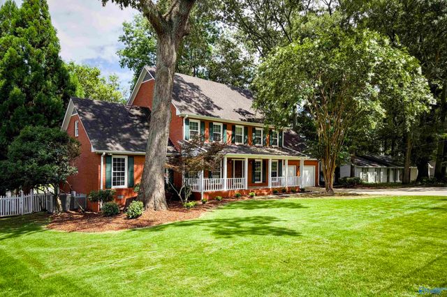 2804 Hunterwood Drive SE, Decatur, AL 35603