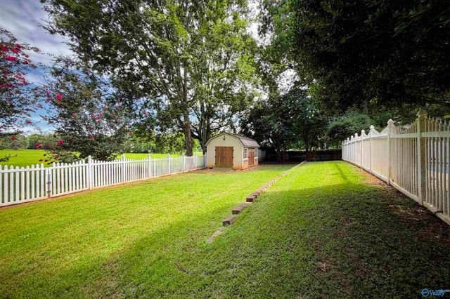 2804 Hunterwood Drive SE, Decatur, AL 35603