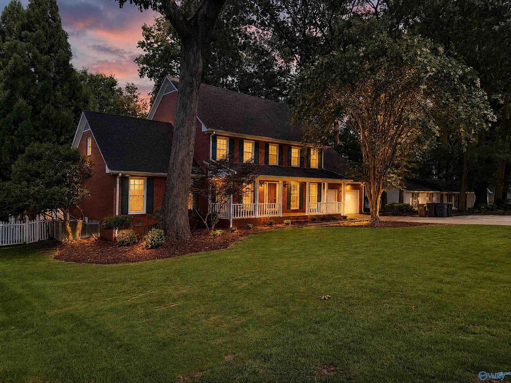2804 Hunterwood Drive SE, Decatur, AL 35603