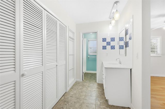 2165 LAKEWOOD DRIVE, Nokomis, FL 34275