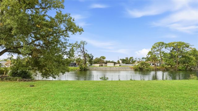 2165 LAKEWOOD DRIVE, Nokomis, FL 34275