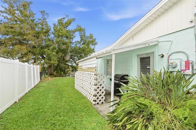 2165 LAKEWOOD DRIVE, Nokomis, FL 34275