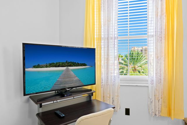 720 S Sapodilla Avenue S 502, West Palm Beach, FL 33401