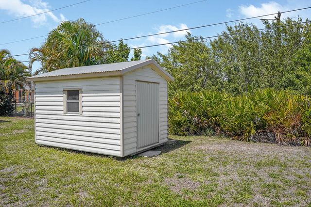 9340 SAN BERNANDINO AVENUE, Englewood, FL 34224
