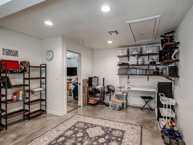 2621 N Redmond Avenue, Oklahoma City, OK 73127