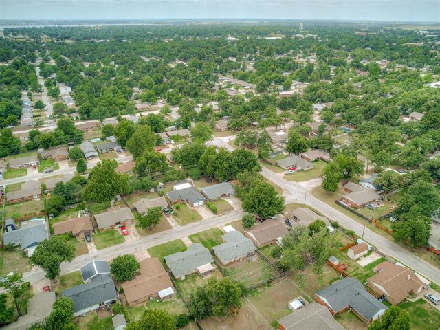 2621 N Redmond Avenue, Oklahoma City, OK 73127
