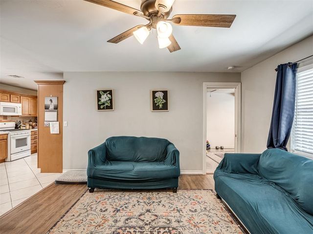 2621 N Redmond Avenue, Oklahoma City, OK 73127