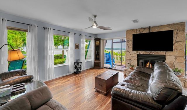 287 Canyon Drive, Whitney, TX 76692