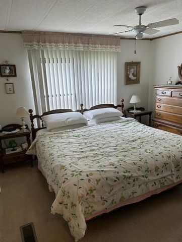 526 RAMBLEWOOD LN, North Wales, PA 19454