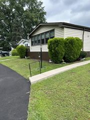 526 RAMBLEWOOD LN, North Wales, PA 19454