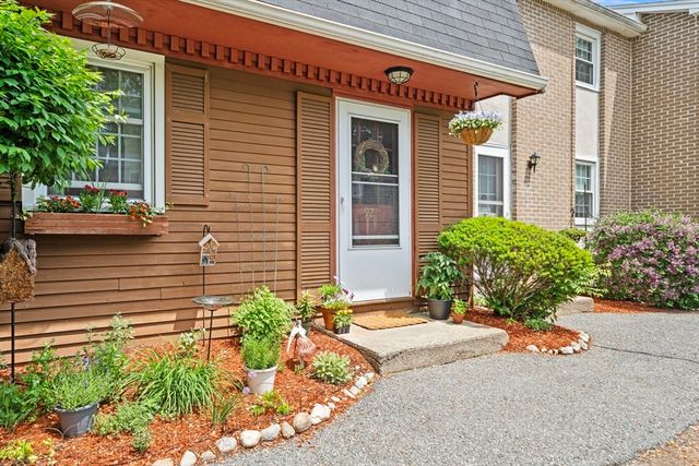 17 Cannongate Road 92, Tyngsborough, MA 01879