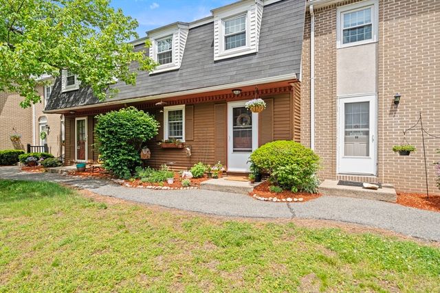 17 Cannongate Road 92, Tyngsborough, MA 01879