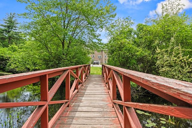 17 Cannongate Road 92, Tyngsborough, MA 01879