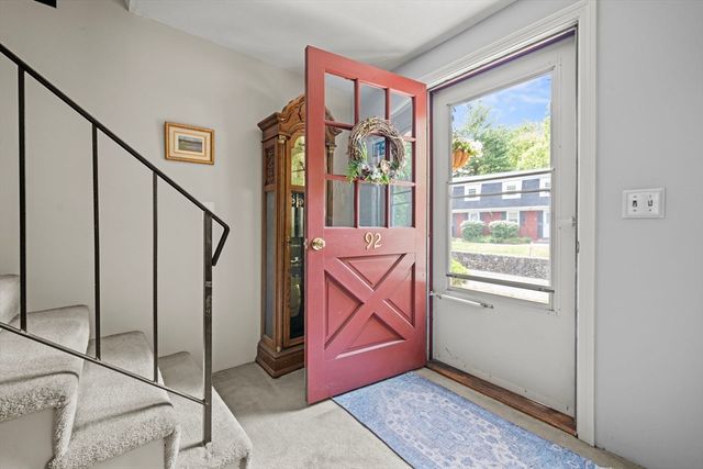17 Cannongate Road 92, Tyngsborough, MA 01879