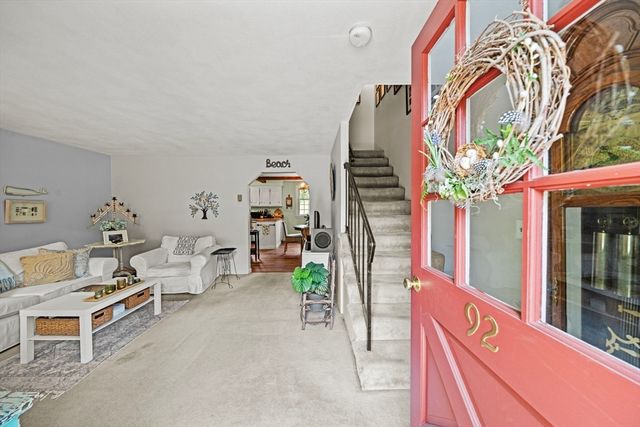 17 Cannongate Road 92, Tyngsborough, MA 01879