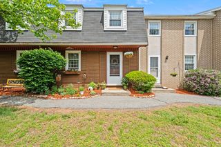 17 Cannongate Road 92, Tyngsborough, MA 01879