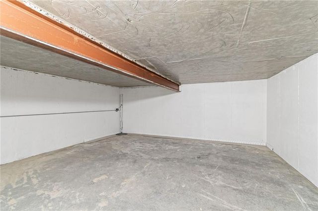 15801 E 2nd Street S, Independence, MO 64050