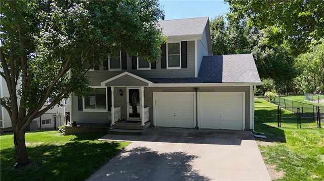 15801 E 2nd Street S, Independence, MO 64050