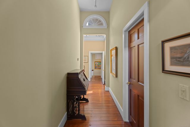 60 Lyme Street, Old Lyme, CT 06371