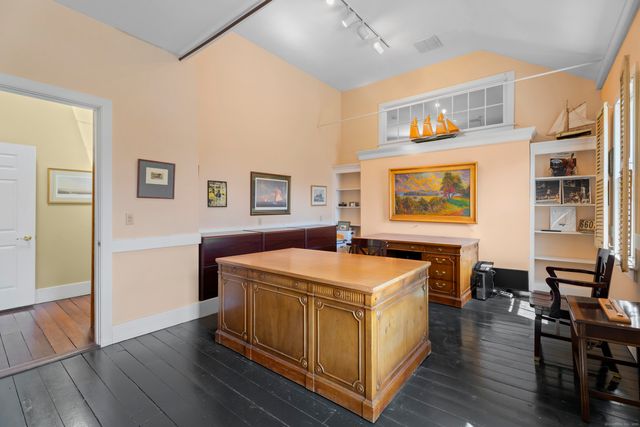 60 Lyme Street, Old Lyme, CT 06371