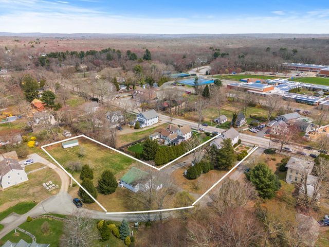 60 Lyme Street, Old Lyme, CT 06371