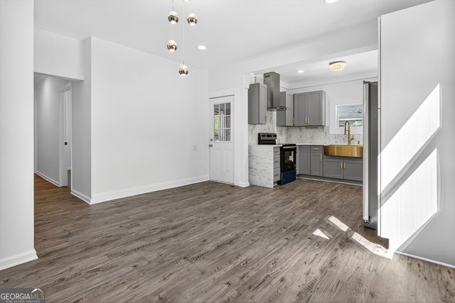 208 Royal Avenue, Hogansville, GA 30230