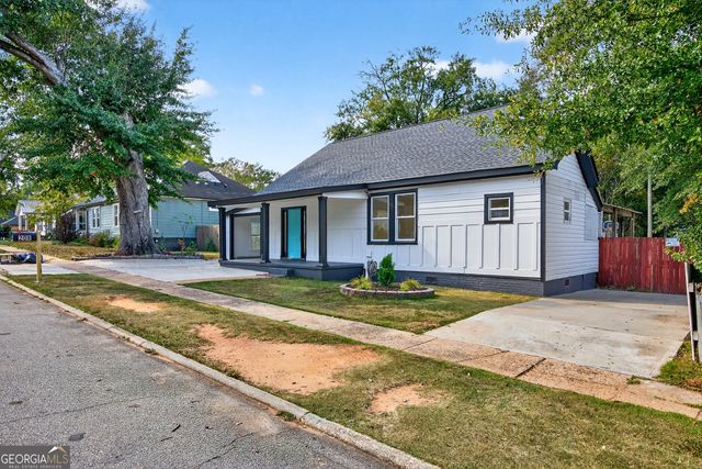 208 Royal Avenue, Hogansville, GA 30230