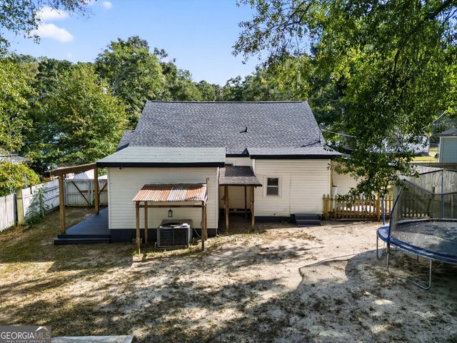 208 Royal Avenue, Hogansville, GA 30230