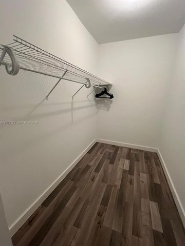 1560 NE 151st St 102, Miami, FL 33162