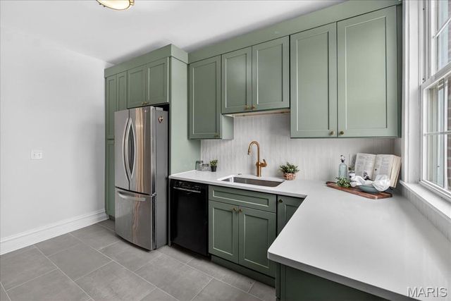 5809 Gravois Avenue, St Louis, MO 63116