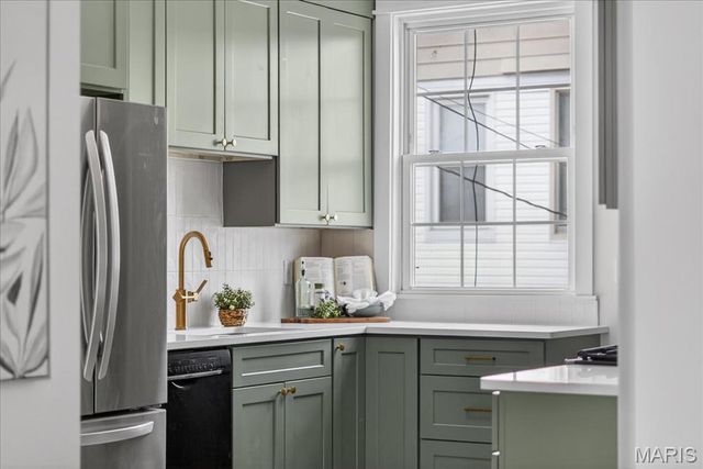 5809 Gravois Avenue, St Louis, MO 63116