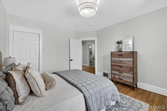 5809 Gravois Avenue, St Louis, MO 63116