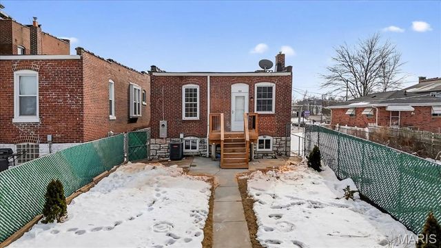 5809 Gravois Avenue, St Louis, MO 63116