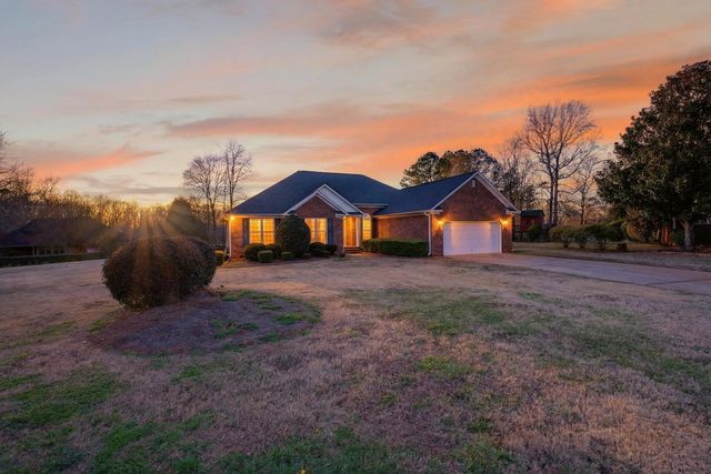 834 Indian Trail Run, Inman, SC 29349