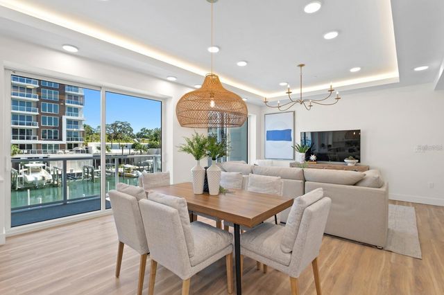 864 N OSCEOLA AVE, Clearwater, FL 33755