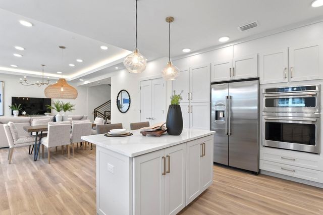 864 N OSCEOLA AVE, Clearwater, FL 33755