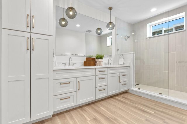 864 N OSCEOLA AVE, Clearwater, FL 33755