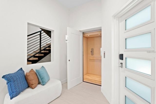 864 N OSCEOLA AVE, Clearwater, FL 33755