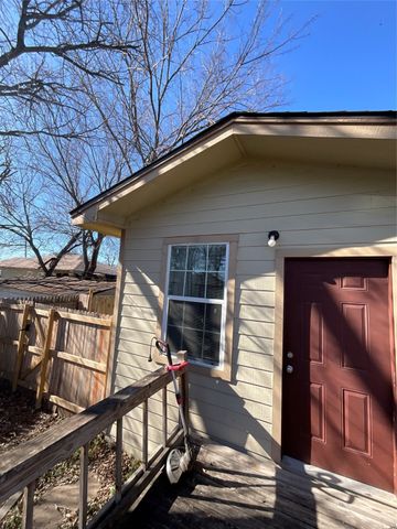 2937 S Adams Street, Fort Worth, TX 76110