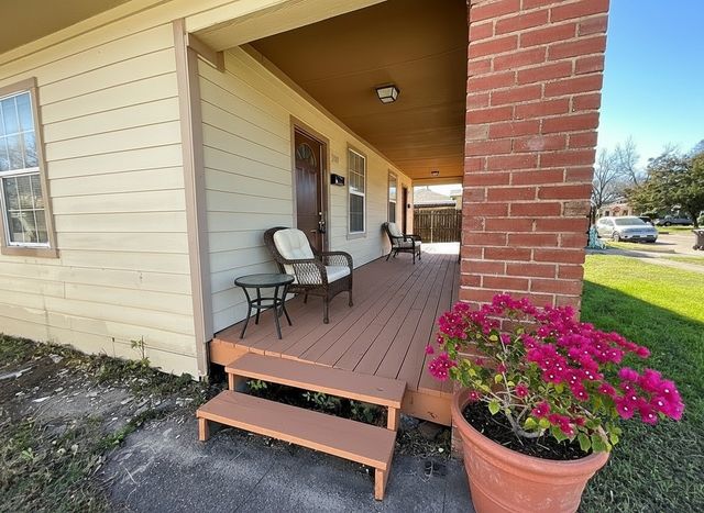 2937 S Adams Street, Fort Worth, TX 76110