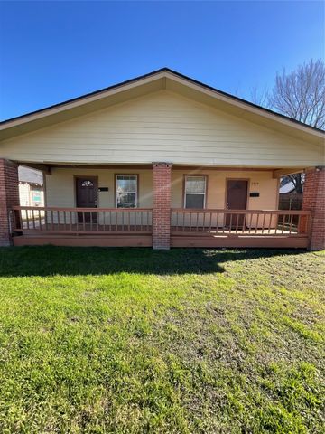 2937 S Adams Street, Fort Worth, TX 76110