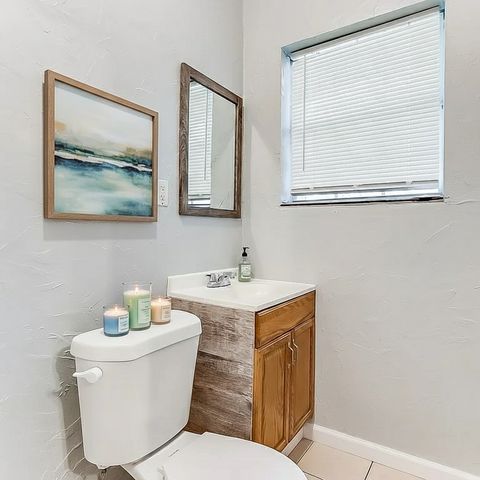 2937 S Adams Street, Fort Worth, TX 76110