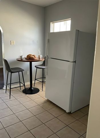 2937 S Adams Street, Fort Worth, TX 76110